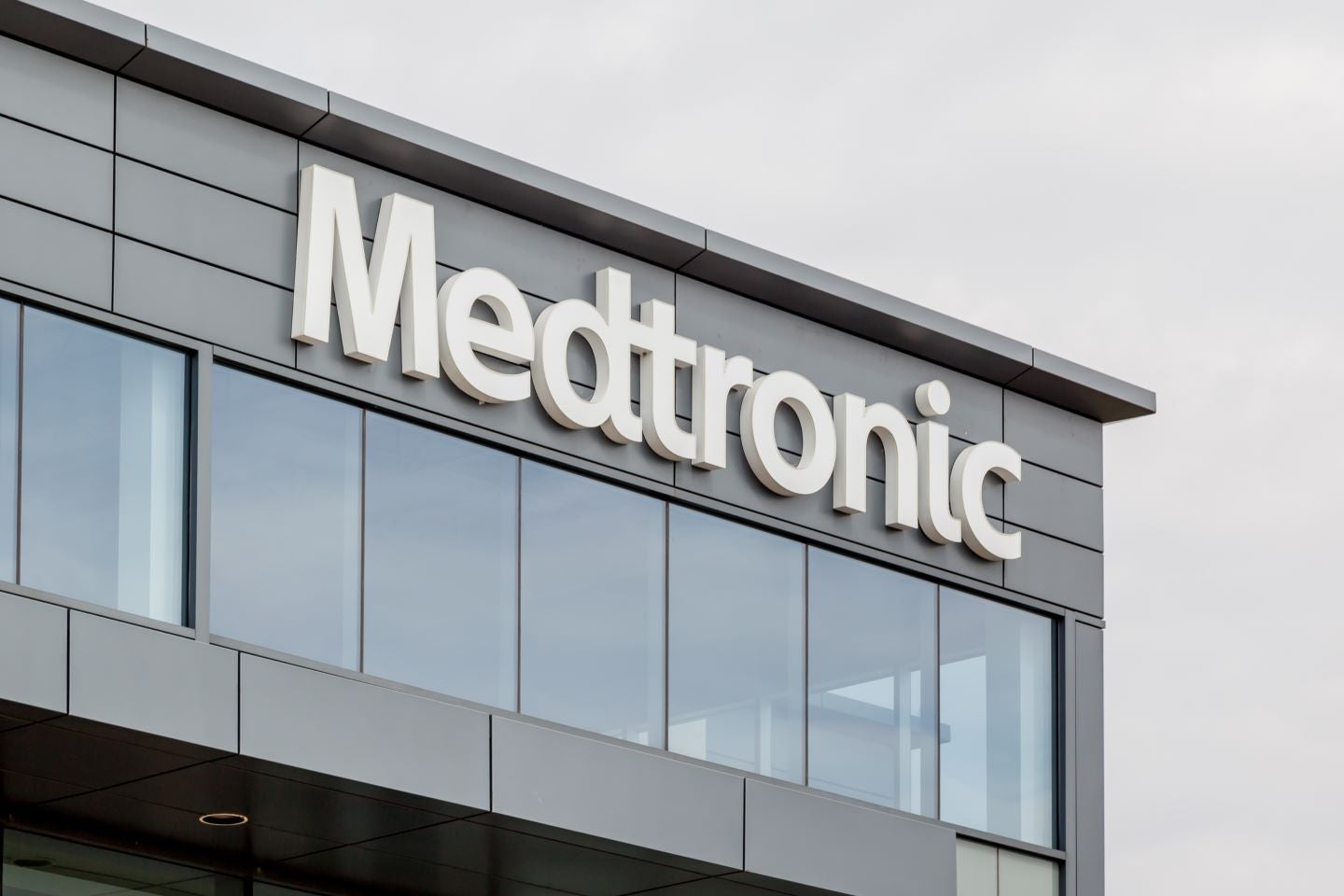 2026 m. trečiojo ketvirčio Medtronic pajamos siekia 9 mlrd. USD dėl didelės PFA paklausos